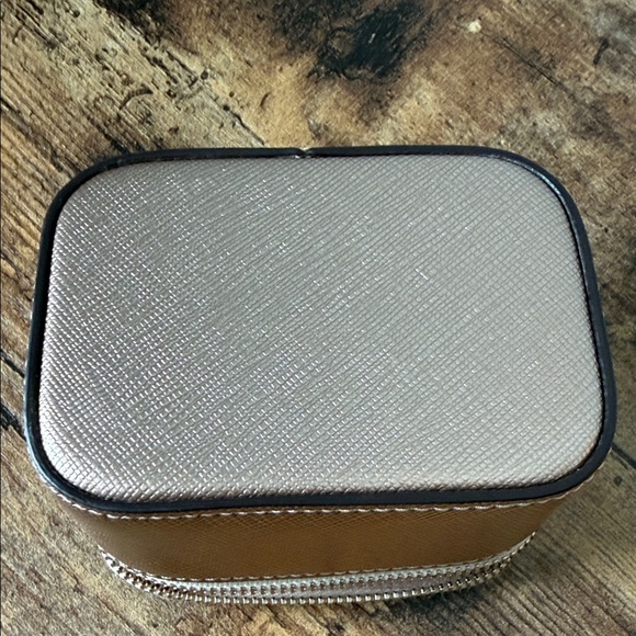 kate spade ♠️ rose gold Jewelry Box - Picture 6 of 8